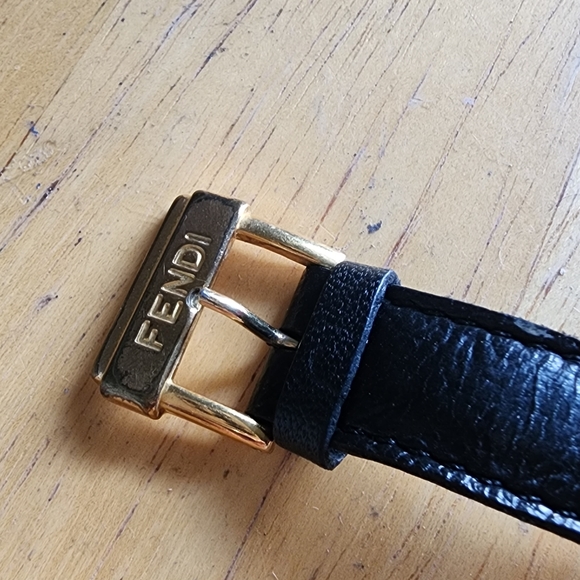 Fendi watch - Picture 13 of 16